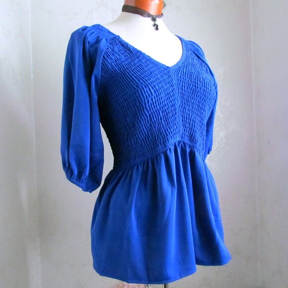 BLUE MATERNITY TOP, L, PUFFED ELBOW-LENGTH SLEEVES, SHIRRED BODICE, V NECK - Picture 1 of 5